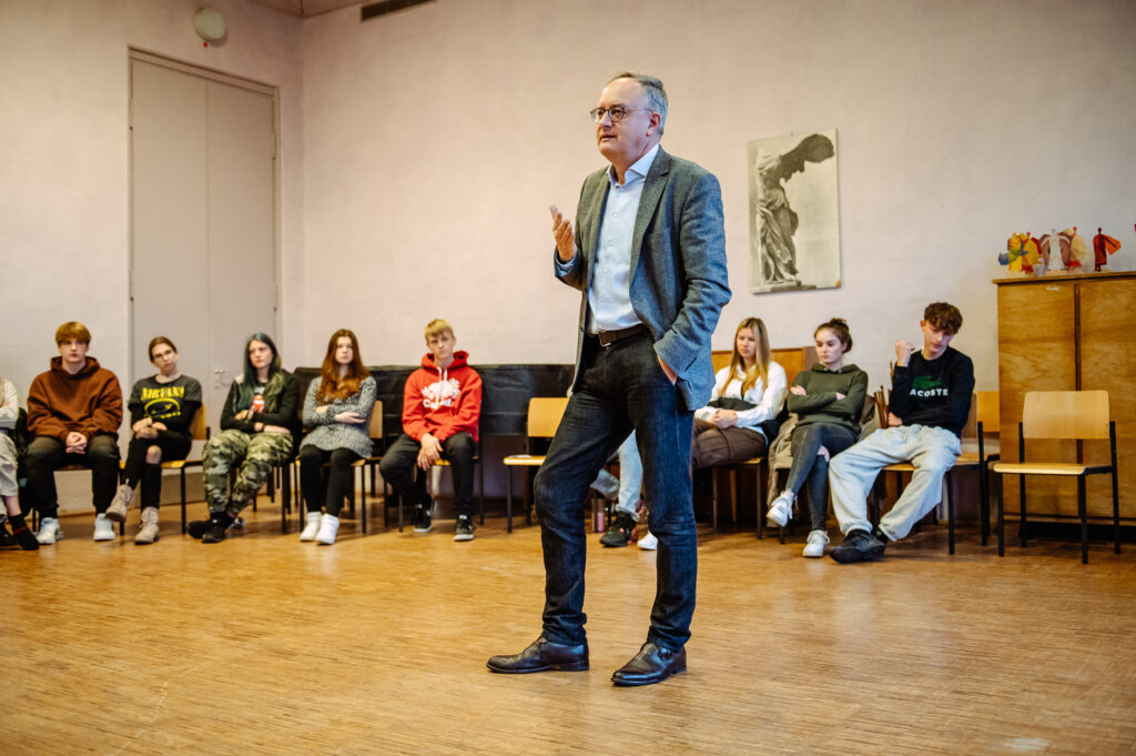 Tag der Freien Schulen – Andreas Stoch besucht Waldorfschule in Heidenheim